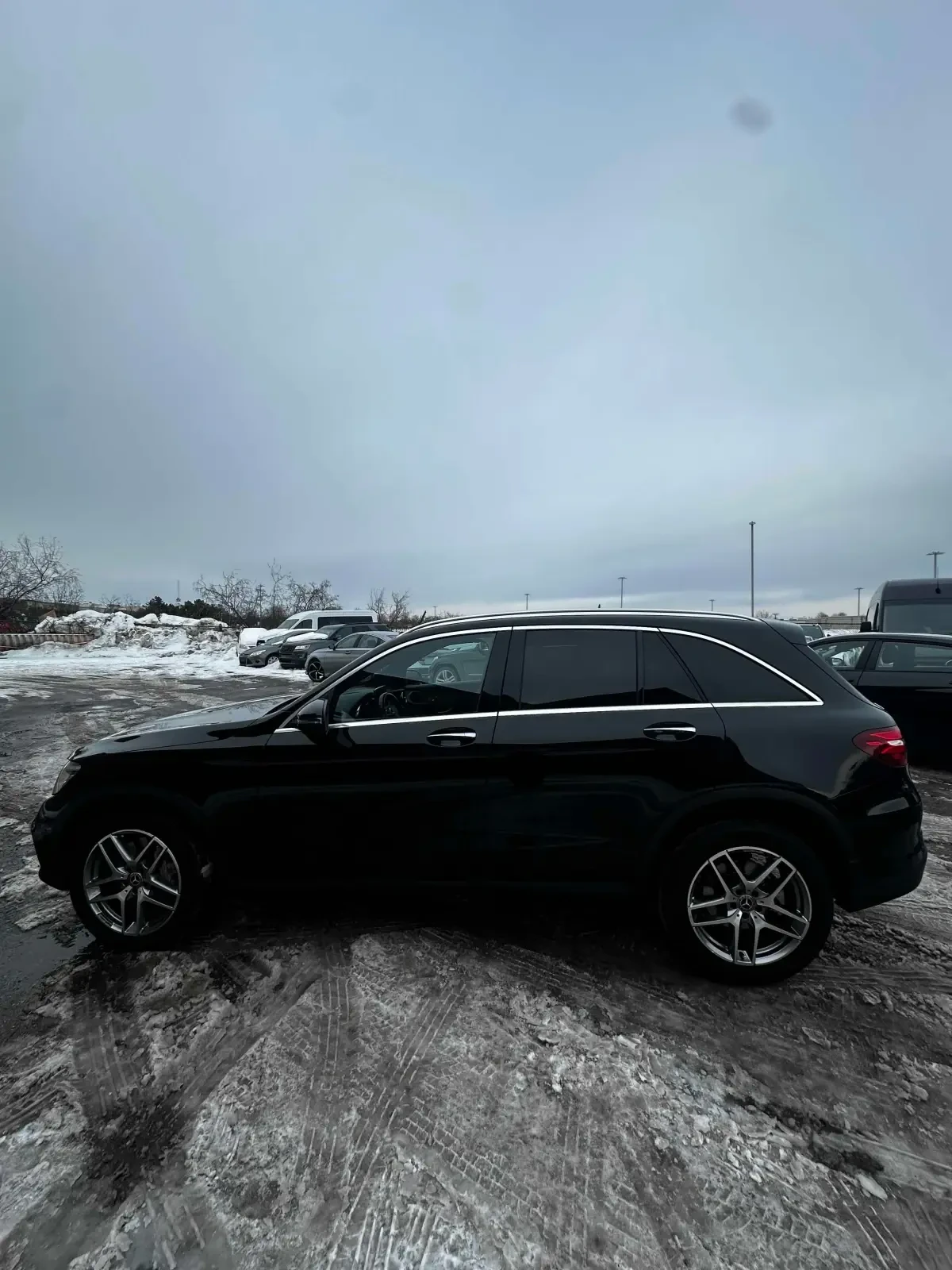 Mercedes-Benz GLC 300 * CARFAX * БЕЗ ПЪРВОНАЧАЛНА ВНОСКА, снимка 10 - Автомобили и джипове - 54993218