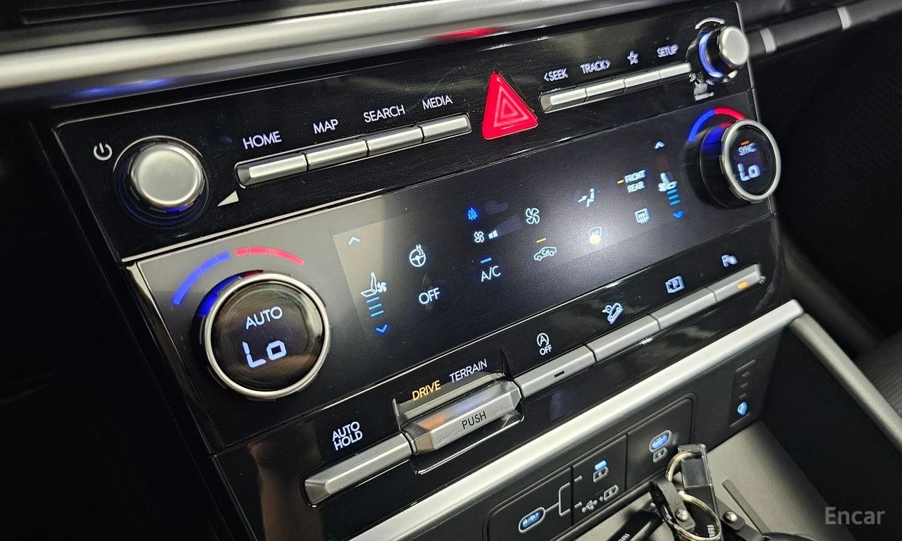 Hyundai Santa fe 2.5T Prestige 4x4* DISTRONIC* ПОДГРЕВ* ОБДУХВАНЕ* , снимка 13 - Автомобили и джипове - 55431585