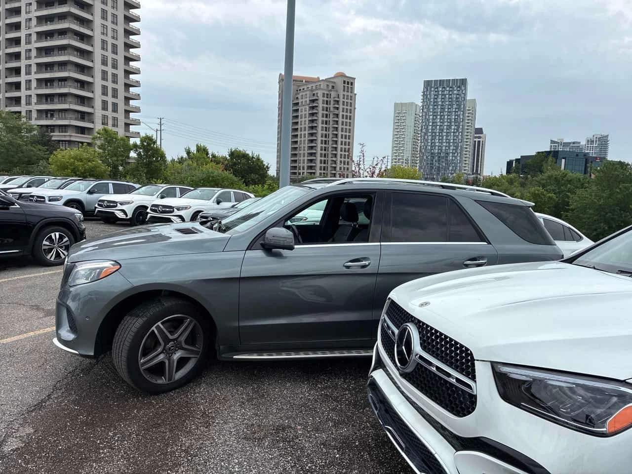 Mercedes-Benz GLE 400 * CARFAX * ОПЦИЯ ЗА ФИНАНСИРАНЕ, снимка 2 - Автомобили и джипове - 55631677