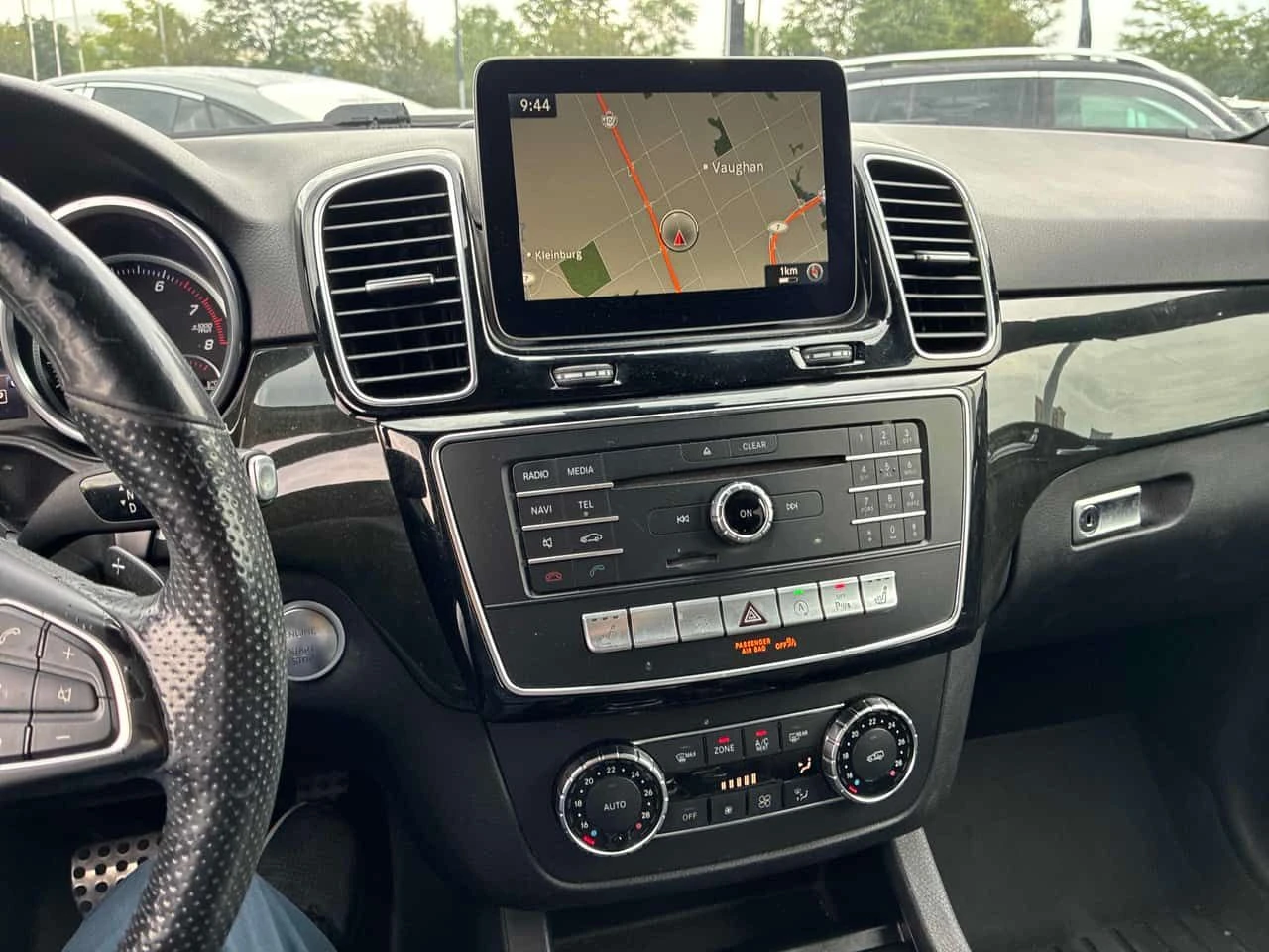 Mercedes-Benz GLE 400 * CARFAX * ОПЦИЯ ЗА ФИНАНСИРАНЕ, снимка 9 - Автомобили и джипове - 55631677
