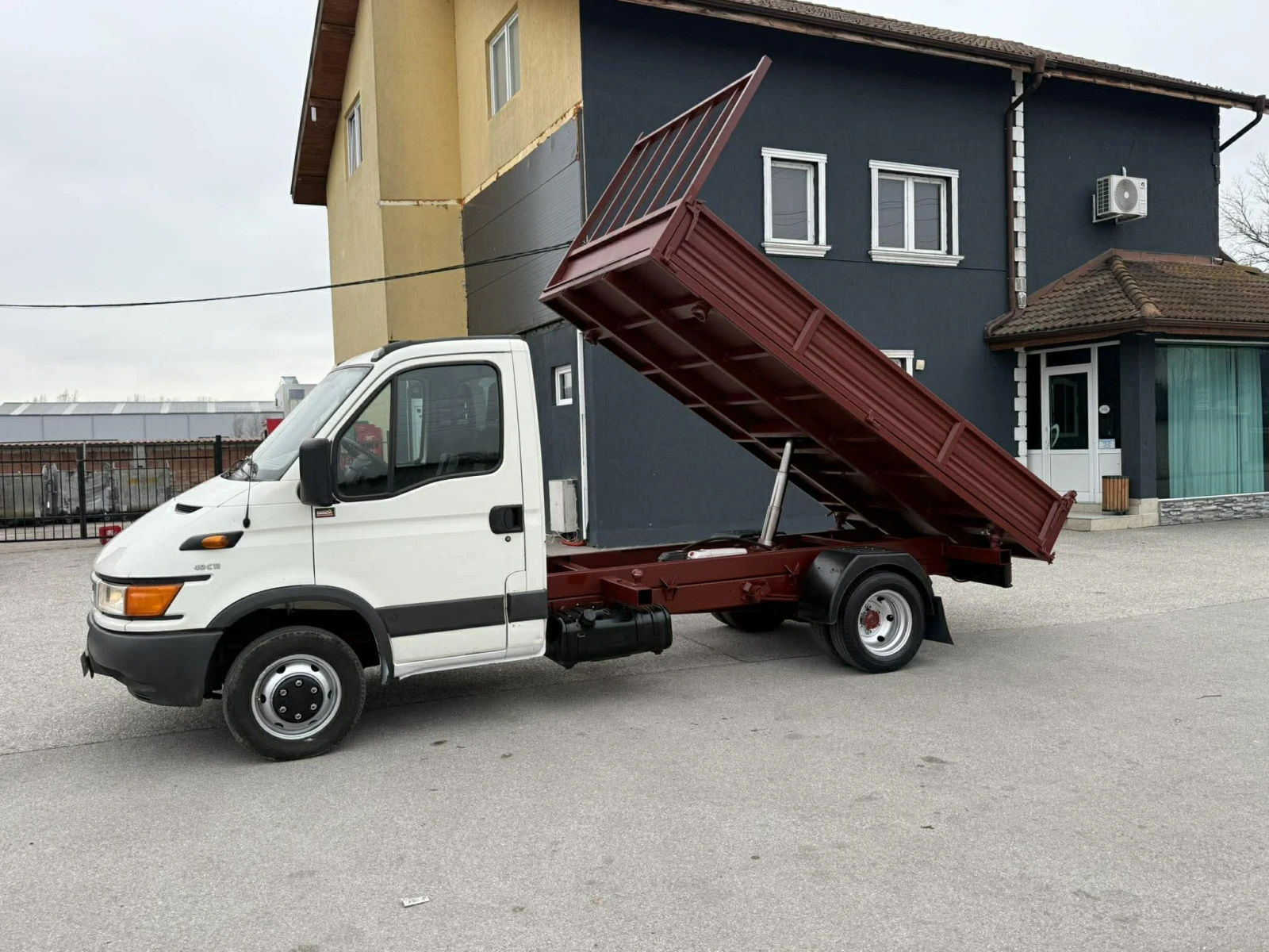 Iveco 35c11 Тристранен самосвал  - изображение 2