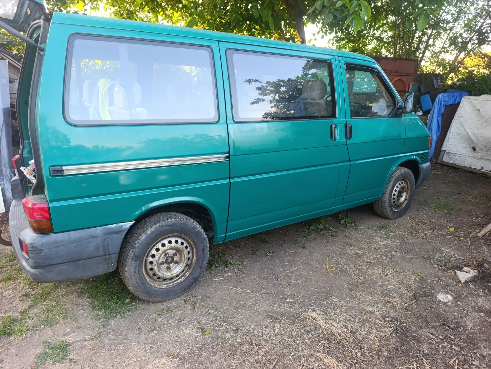 VW T4, снимка 12 - Бусове и автобуси - 55046091