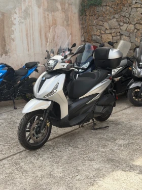 Piaggio Beverly 300 HPE, снимка 1