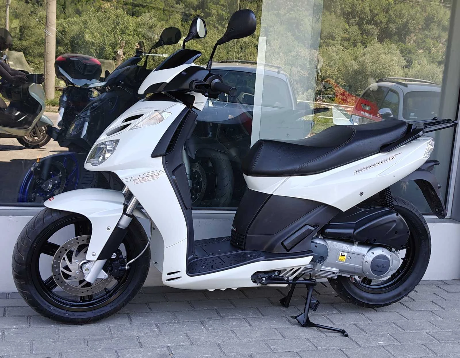 Aprilia Sr SportCity 125 Cube - изображение 4