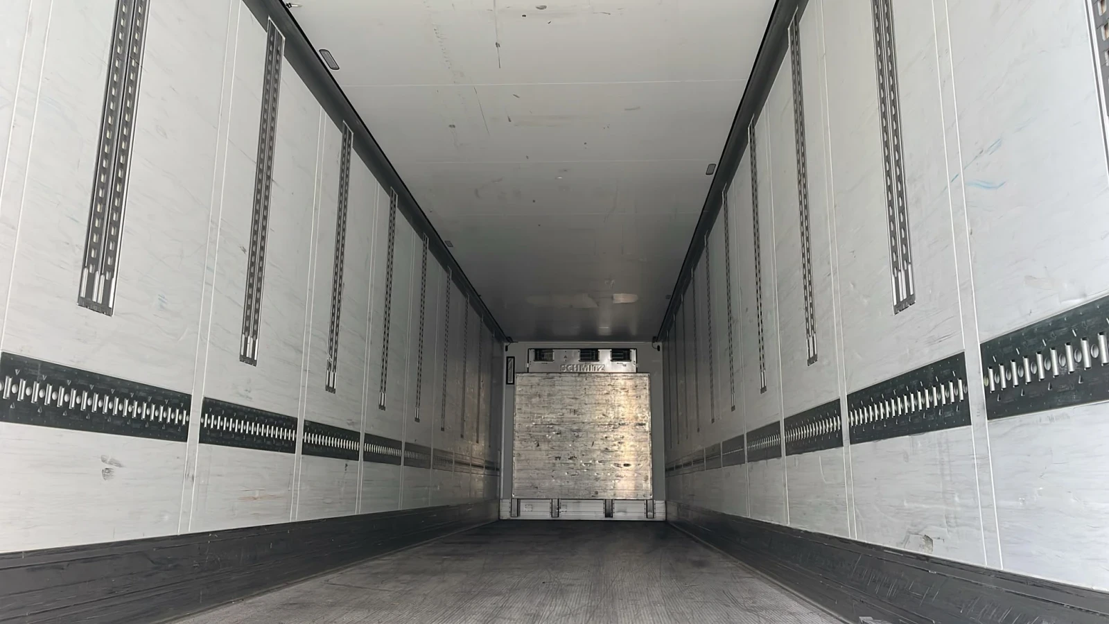 Полуремарке Schmitz SKO 24/L - 4700 часа, снимка 6 - Ремаркета - 56137596