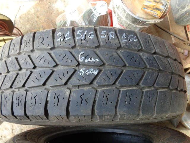 Гуми Зимни 215/65R16, снимка 8 - Гуми и джанти - 18332943