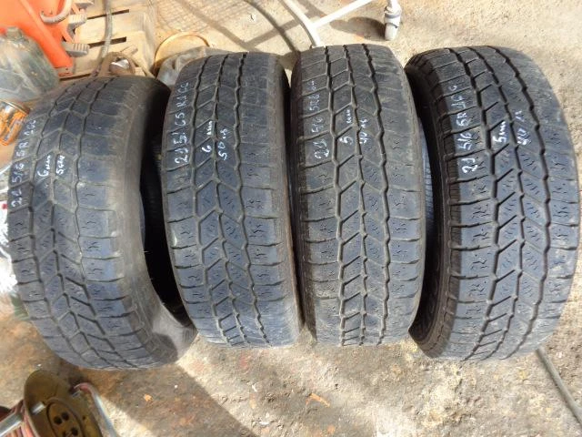 Гуми Зимни 215/65R16, снимка 9 - Гуми и джанти - 18332943