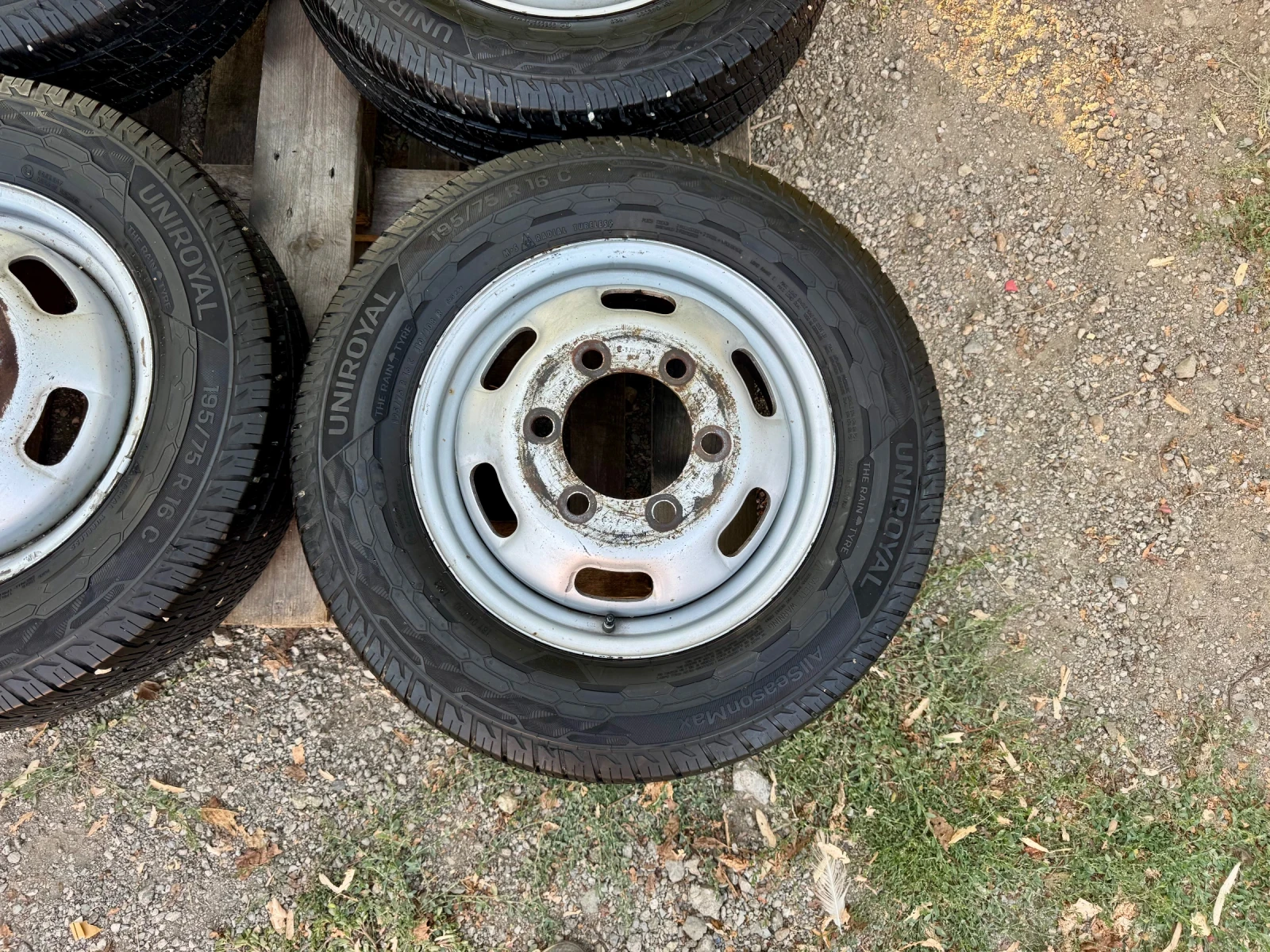 Гуми с джанти Uniroyal 195/75R16, снимка 5 - Гуми и джанти - 56210749