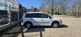 VW Touran 2.0 TDI Cross, снимка 4