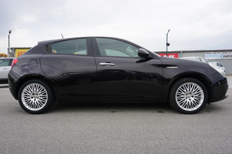 Alfa Romeo Giulietta 1.4i/Газ.инжекцион, снимка 8 - Автомобили и джипове - 46040623