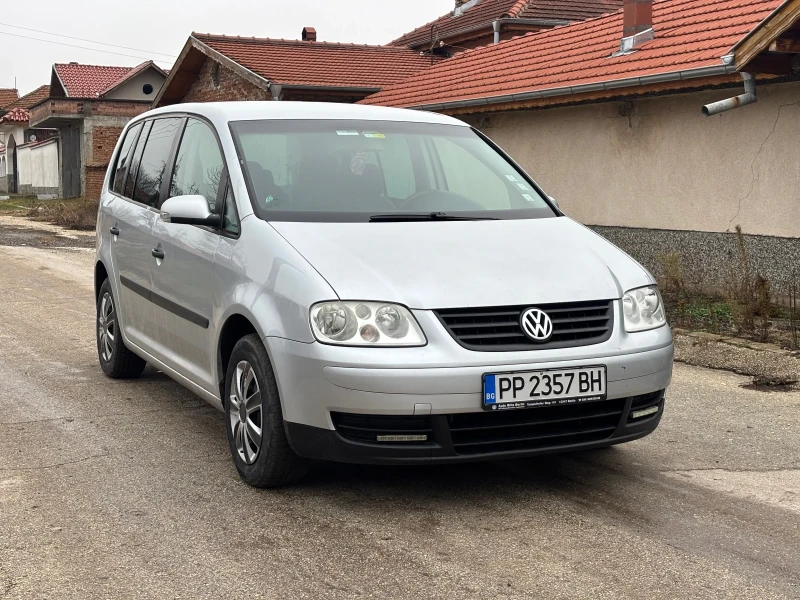 VW Touran, снимка 1 - Автомобили и джипове - 48448302