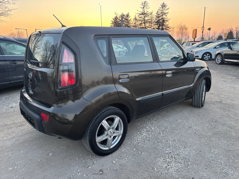 Kia Soul 2010+ 1.6+ С.ИСТОРИЯ+ 4БР-ЗИМНИ ГУМИ, снимка 4 - Автомобили и джипове - 49104163