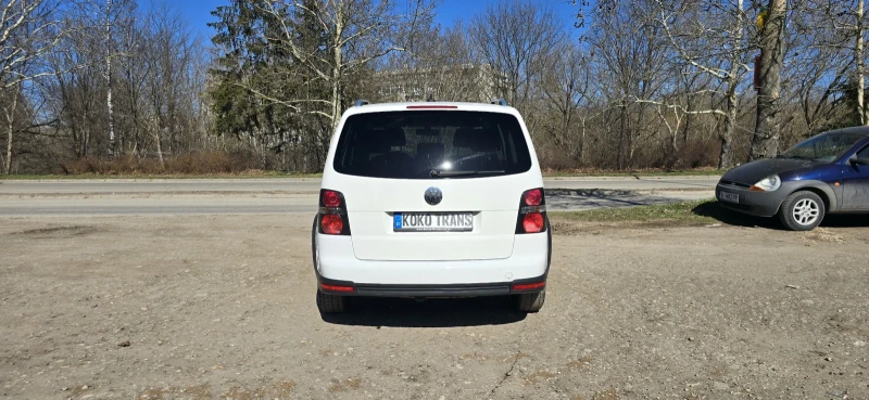 VW Touran 2.0 TDI Cross, снимка 3 - Автомобили и джипове - 49411983