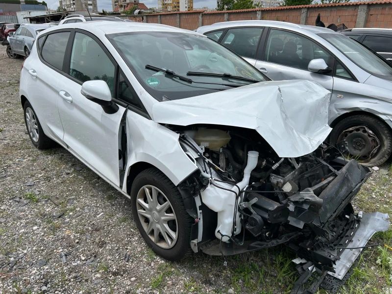Ford Fiesta 1.0 ecoboost, снимка 2 - Автомобили и джипове - 52366243