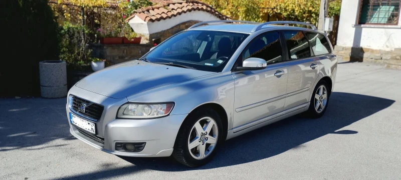 Volvo V50 2.0D, снимка 4 - Автомобили и джипове - 52823346