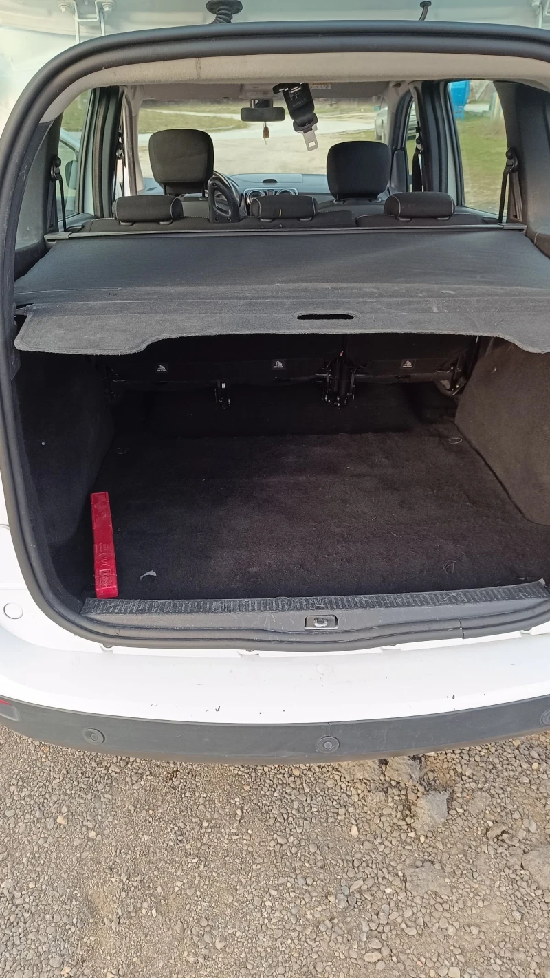 Dacia Lodgy 1.6 Бензин Газ, снимка 9 - Автомобили и джипове - 52944999