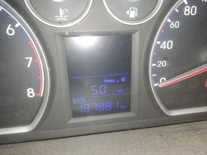 Hyundai I30 1.4i, снимка 11 - Автомобили и джипове - 53513027