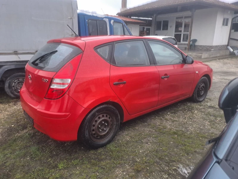 Hyundai I30 1.4i, снимка 5 - Автомобили и джипове - 53513027