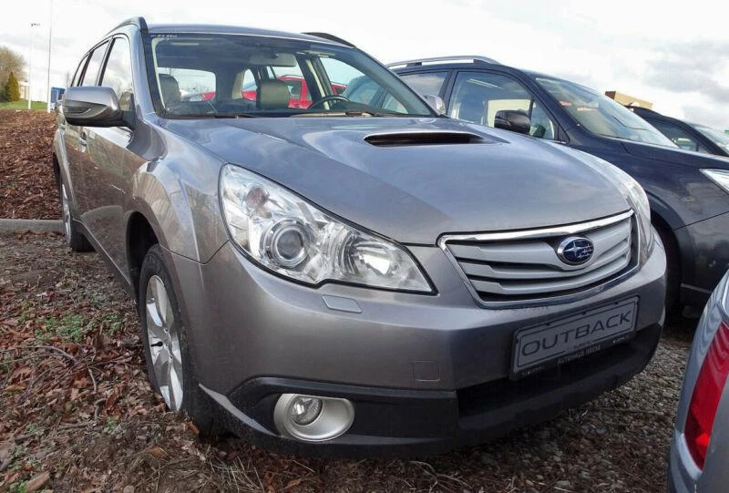 Subaru Outback 2.0D, снимка 1 - Автомобили и джипове - 24938169