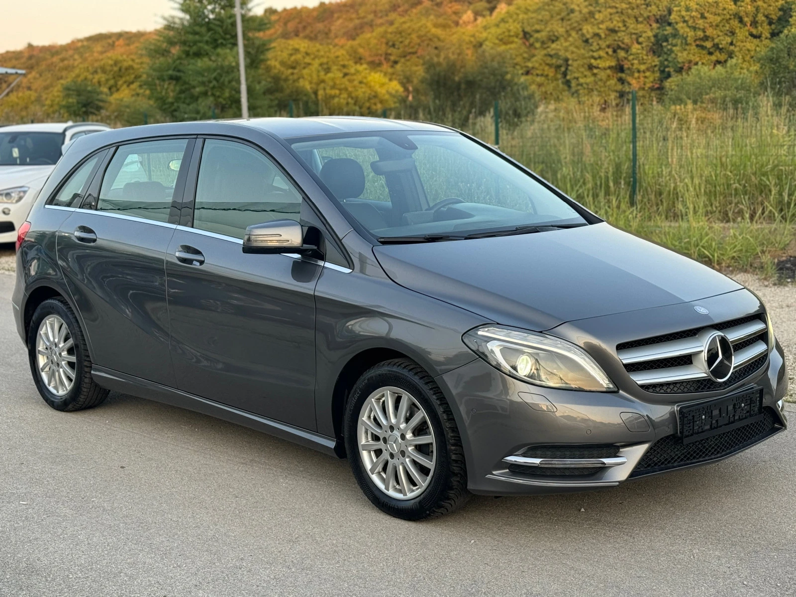 Mercedes-Benz B 180 ШВЕЙЦАРИЯ , Автомат , LED - изображение 2