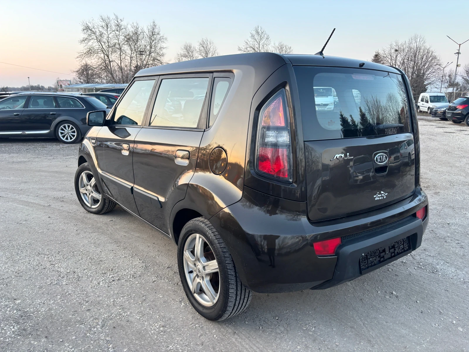 Kia Soul 2010+ 1.6+ С.ИСТОРИЯ+ 4БР-ЗИМНИ ГУМИ - изображение 6