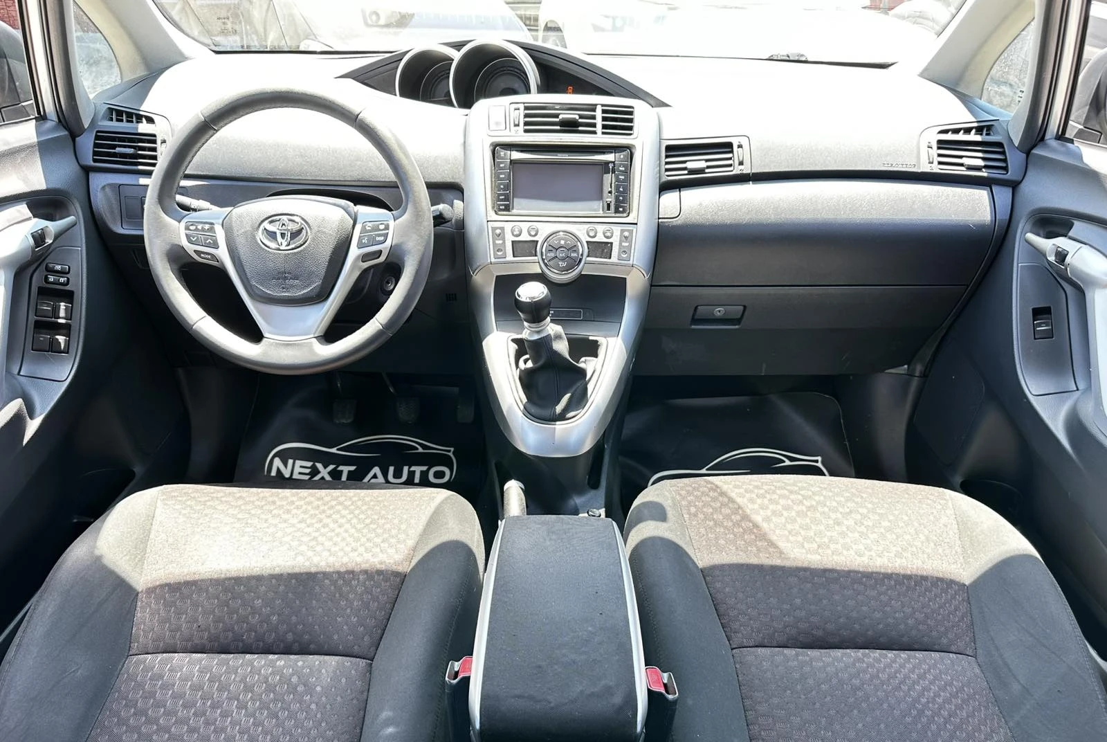 Toyota Verso 2.0D 126HP EURO 5A - изображение 10