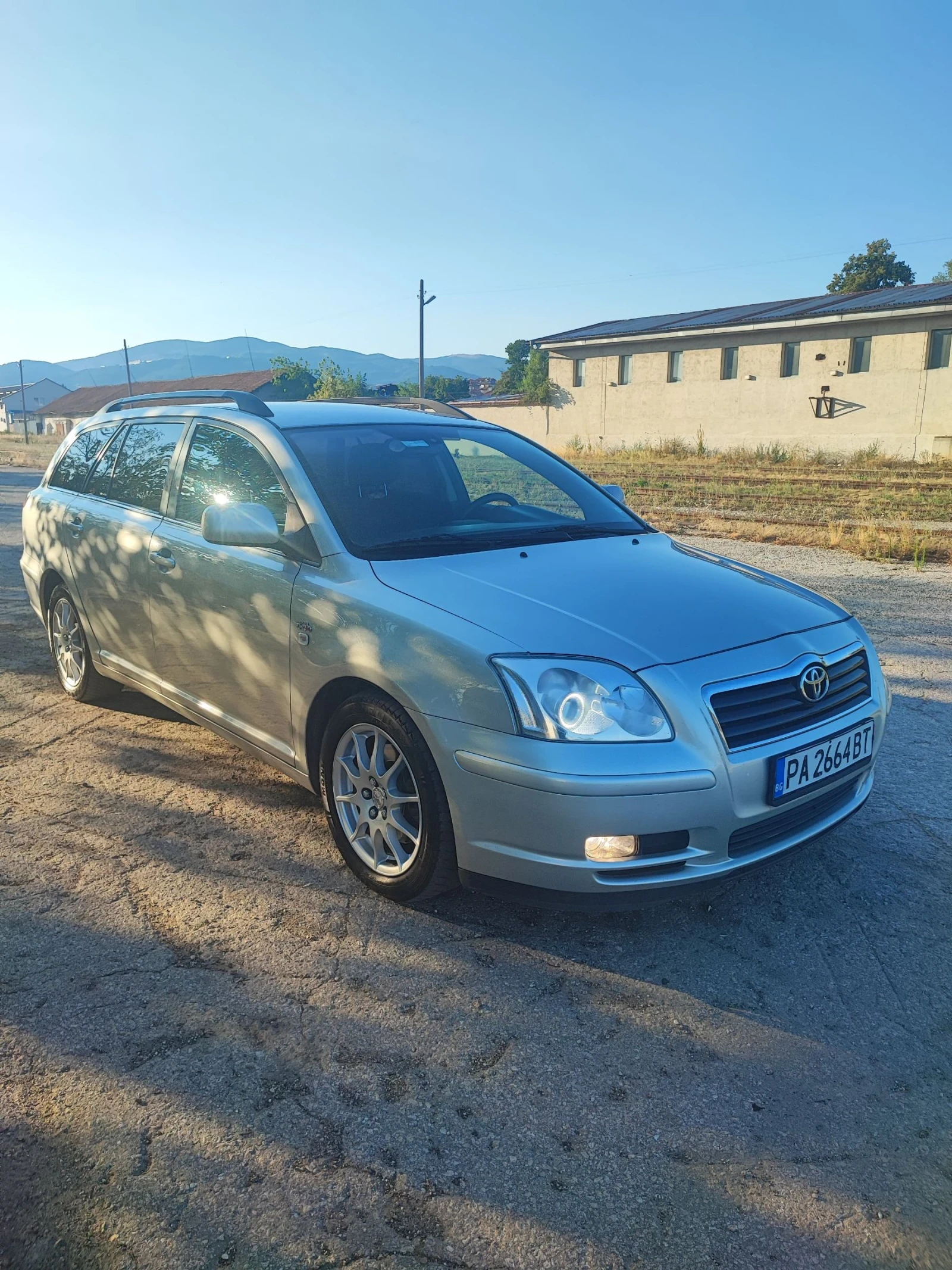 Toyota Avensis  - изображение 4