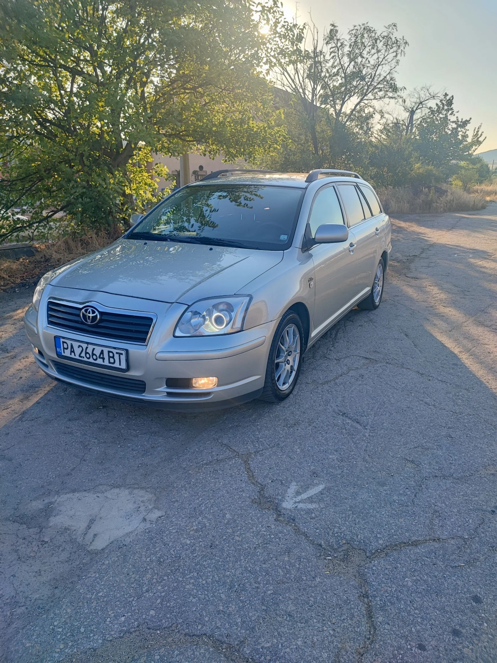 Toyota Avensis  - изображение 3