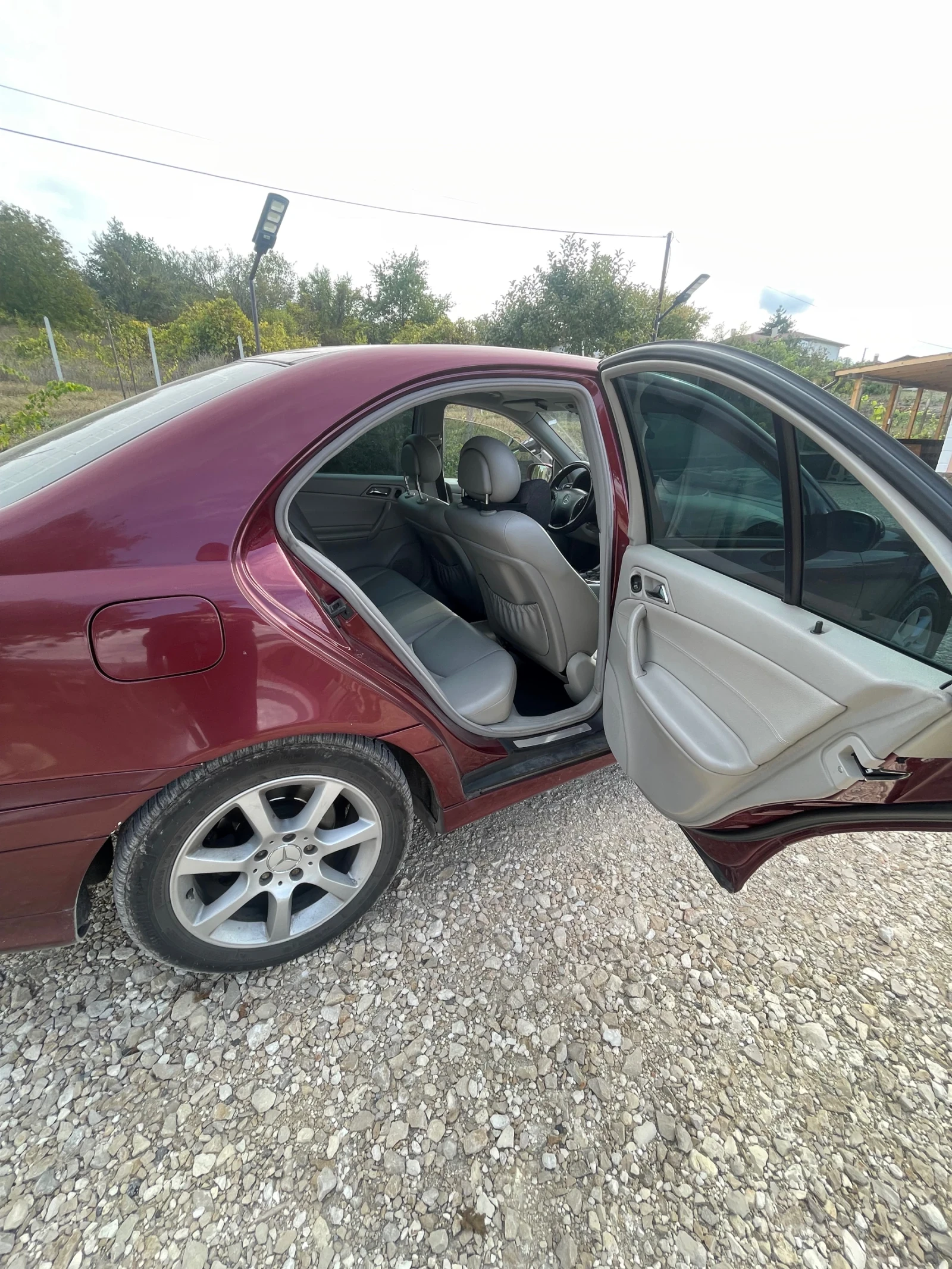 Mercedes-Benz C 220 2.2 | Mobile.bg — изображение 11