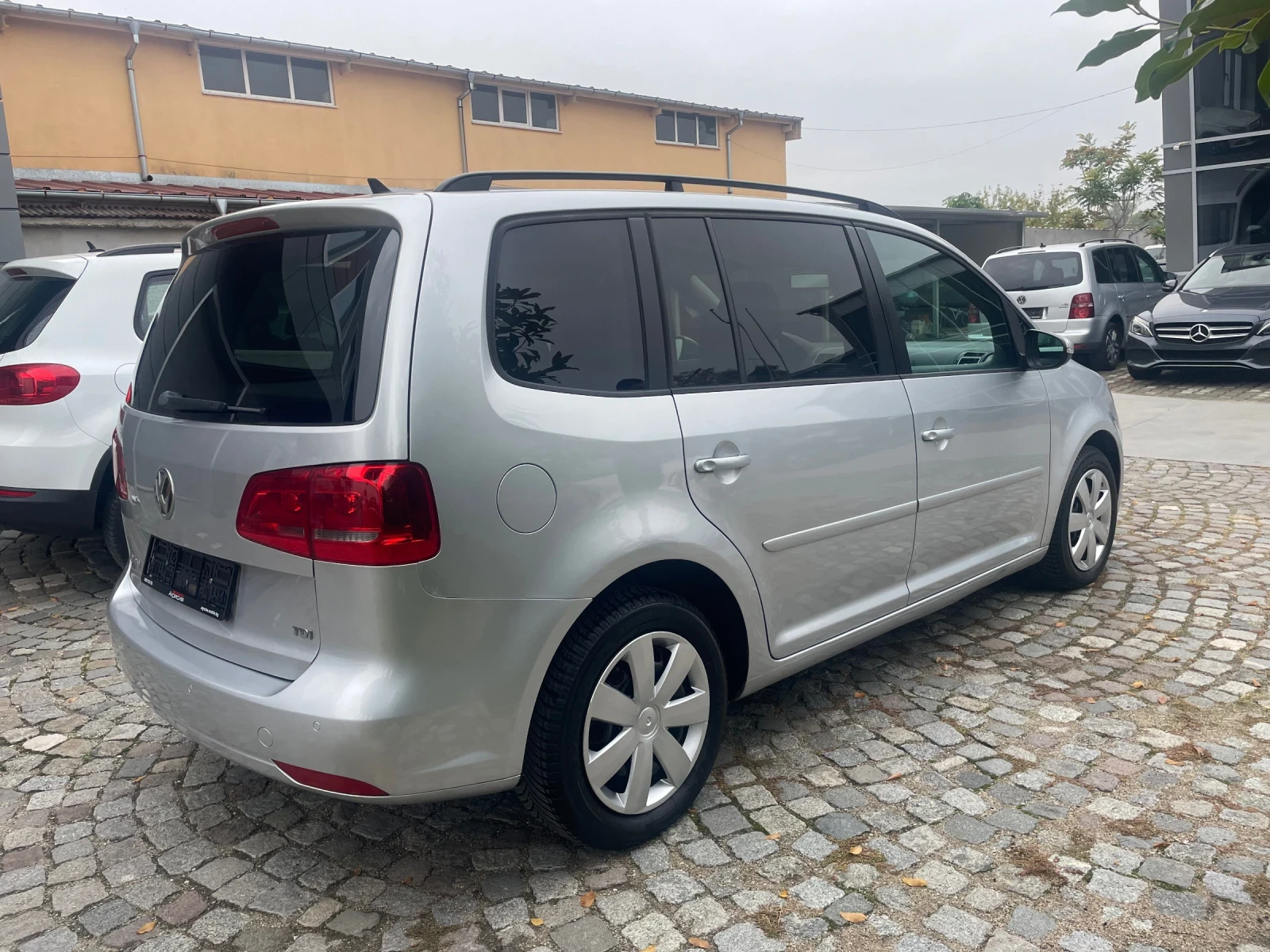 VW Touran 1.6tdi - изображение 5