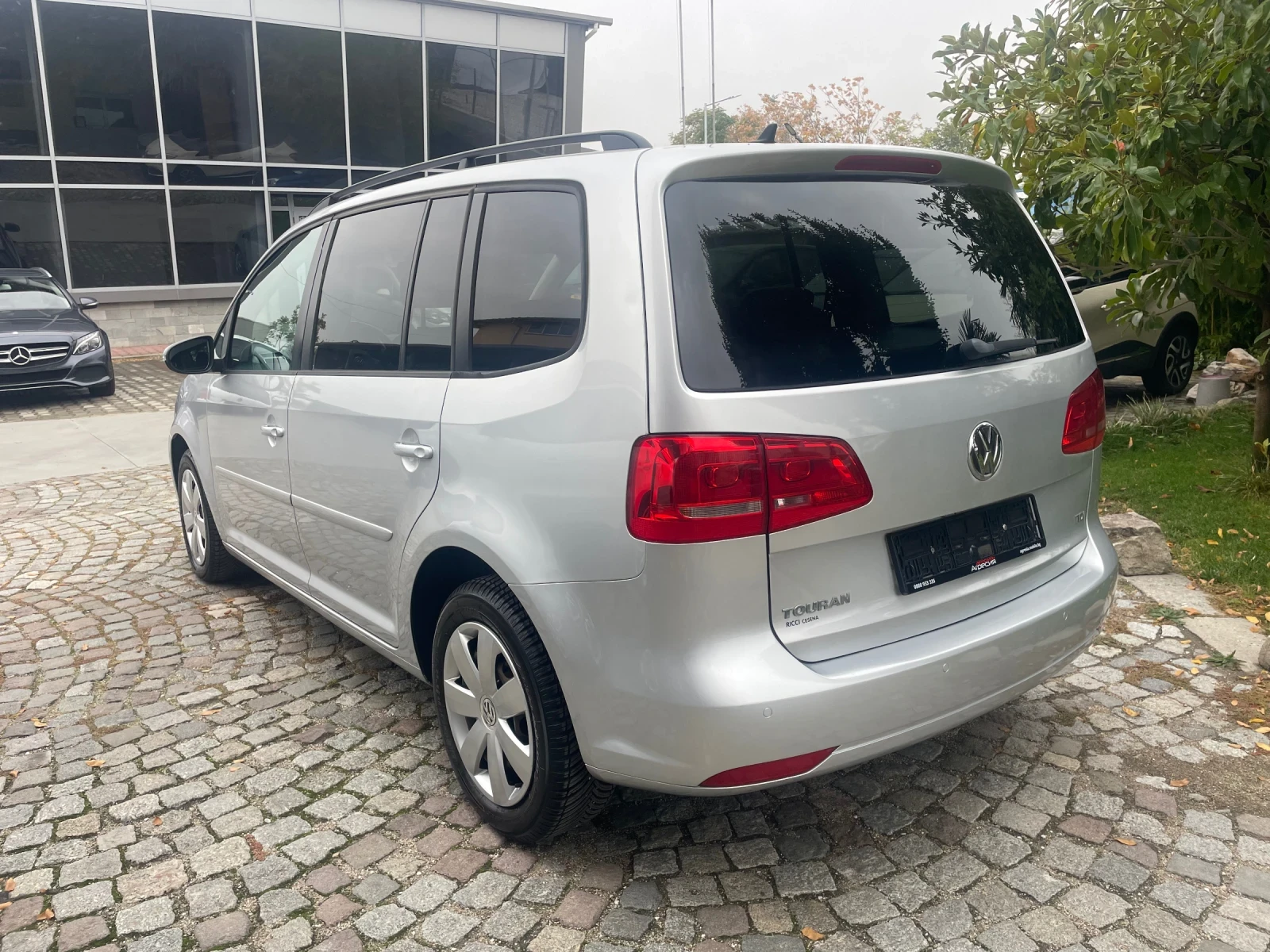 VW Touran 1.6tdi - изображение 7