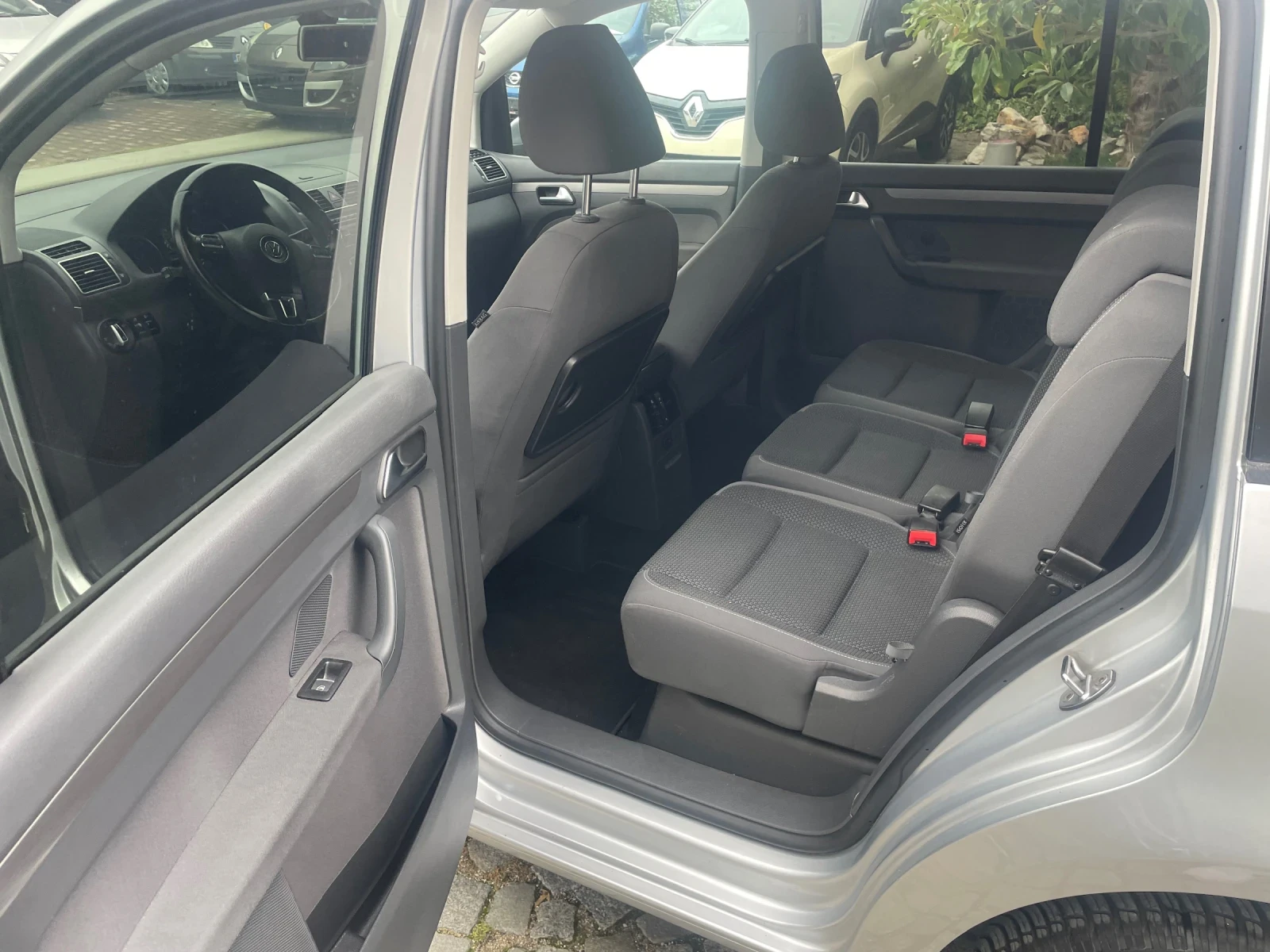 VW Touran 1.6tdi - изображение 10