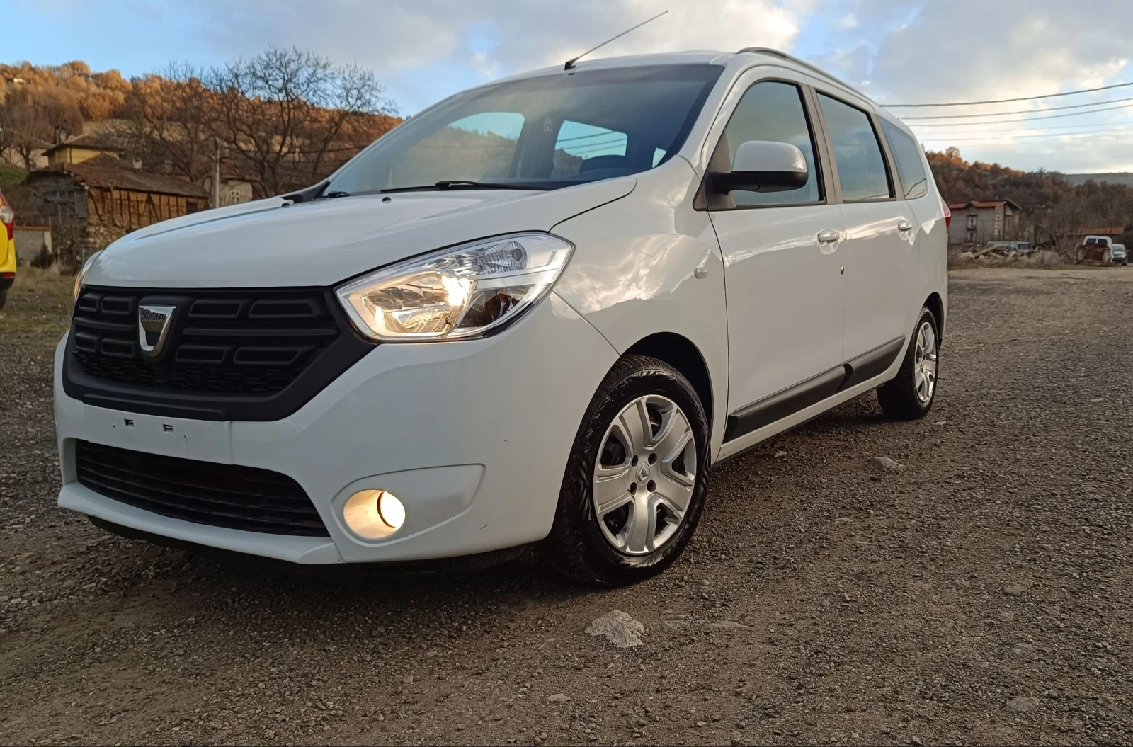 Dacia Lodgy 1.6 ������ ��� | Mobile.bg � ����������� 1