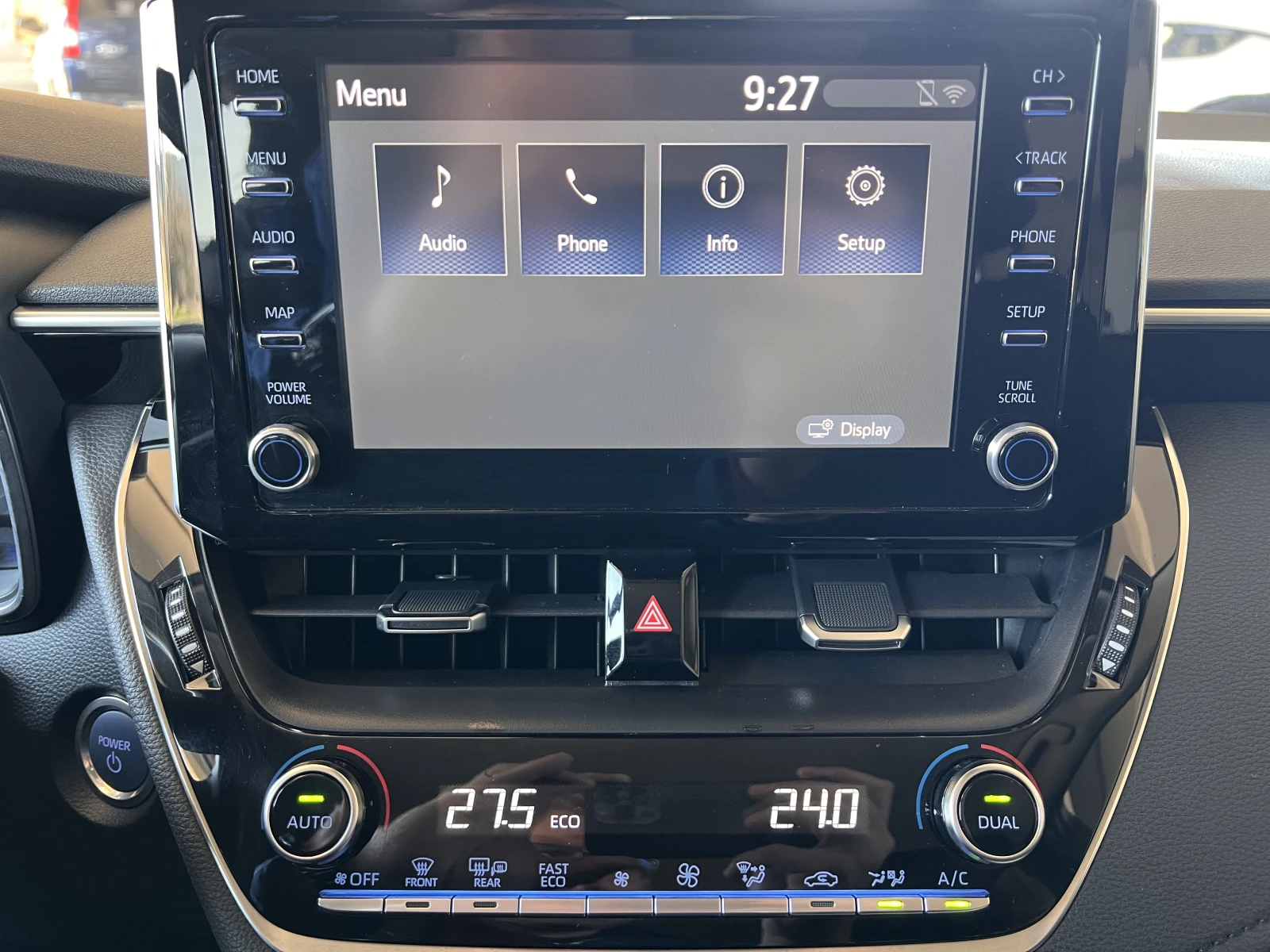 Toyota Corolla EXECUTIVE/1.8 HYBRID/122к.с./е-CVT/ГАРАНЦИЯ, снимка 12 - Автомобили и джипове - 53794807