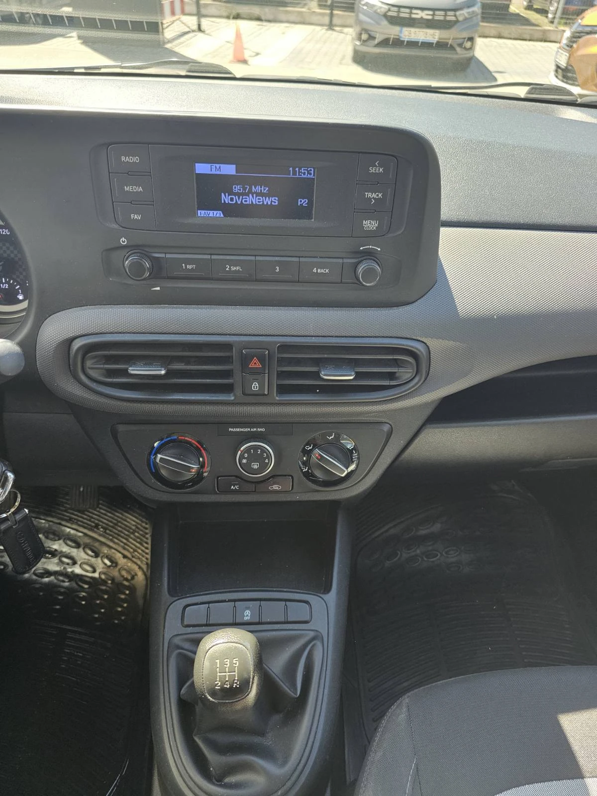 Hyundai I10 1.0 TCe 66 LPG, снимка 9 - Автомобили и джипове - 54123494