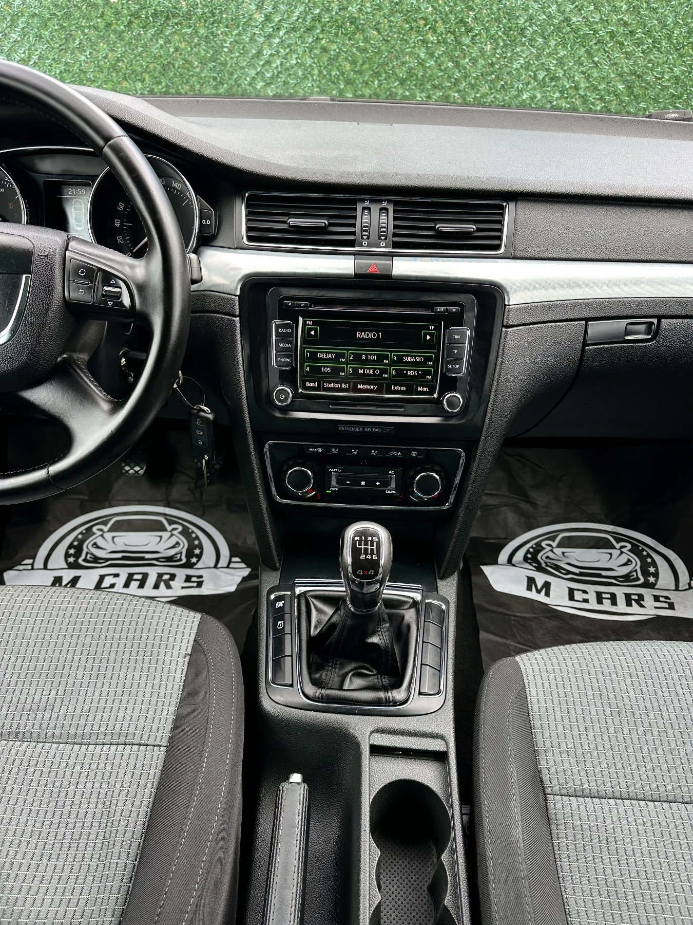 Skoda Superb 2.0TDI # 170ks # 4x4 , снимка 10 - Автомобили и джипове - 54335958