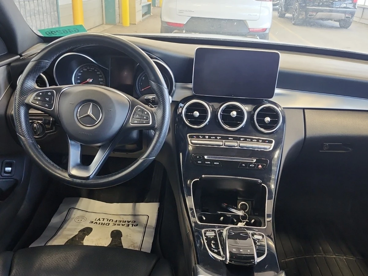 Mercedes-Benz C 300, снимка 6 - Автомобили и джипове - 54411458