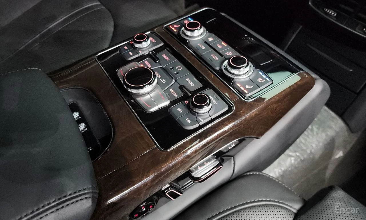 Audi A8 4.0 TFSI Quattro* B&O* DISTRONIC* HEAD-UP* 360 CAM, снимка 17 - Автомобили и джипове - 54762873