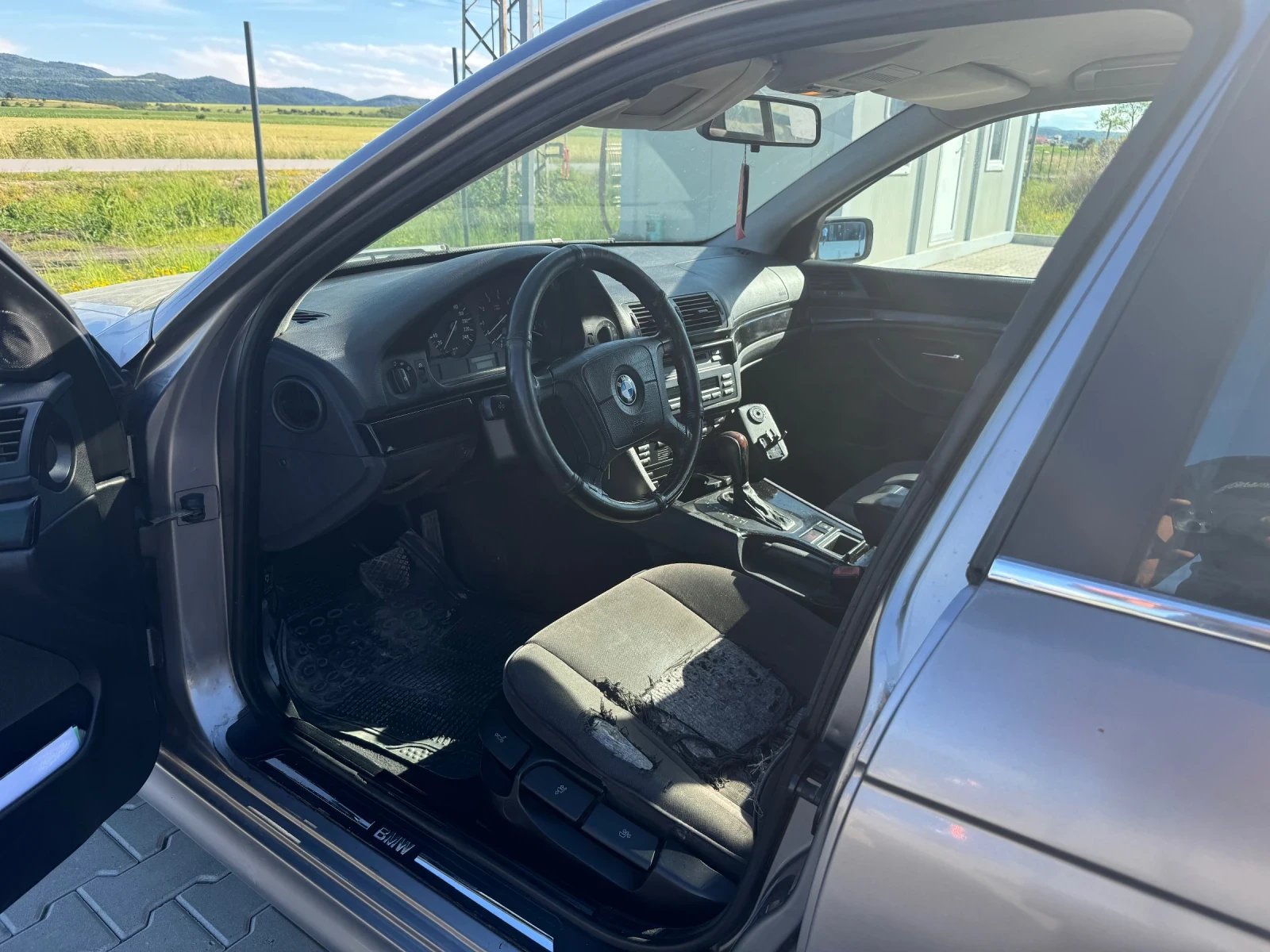 BMW 523 Газ, снимка 7 - Автомобили и джипове - 54932403
