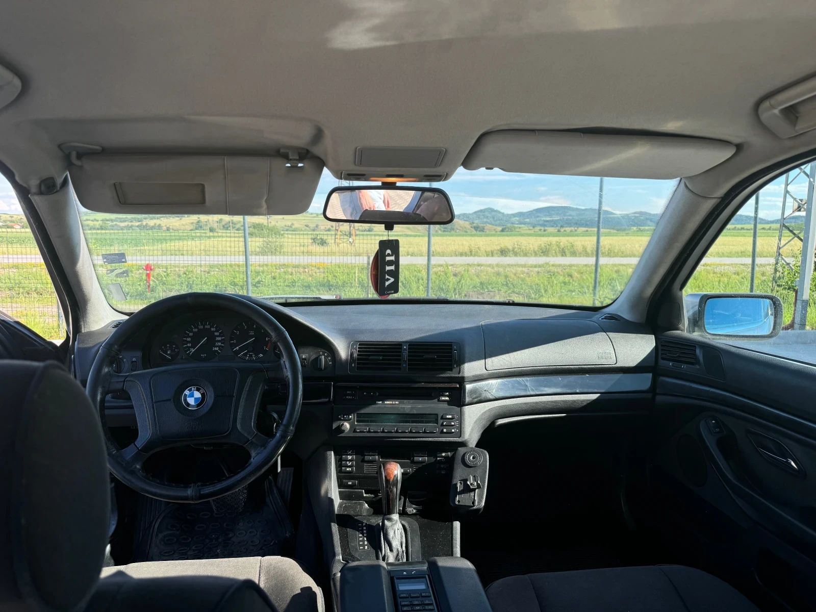 BMW 523 Газ, снимка 9 - Автомобили и джипове - 54932403