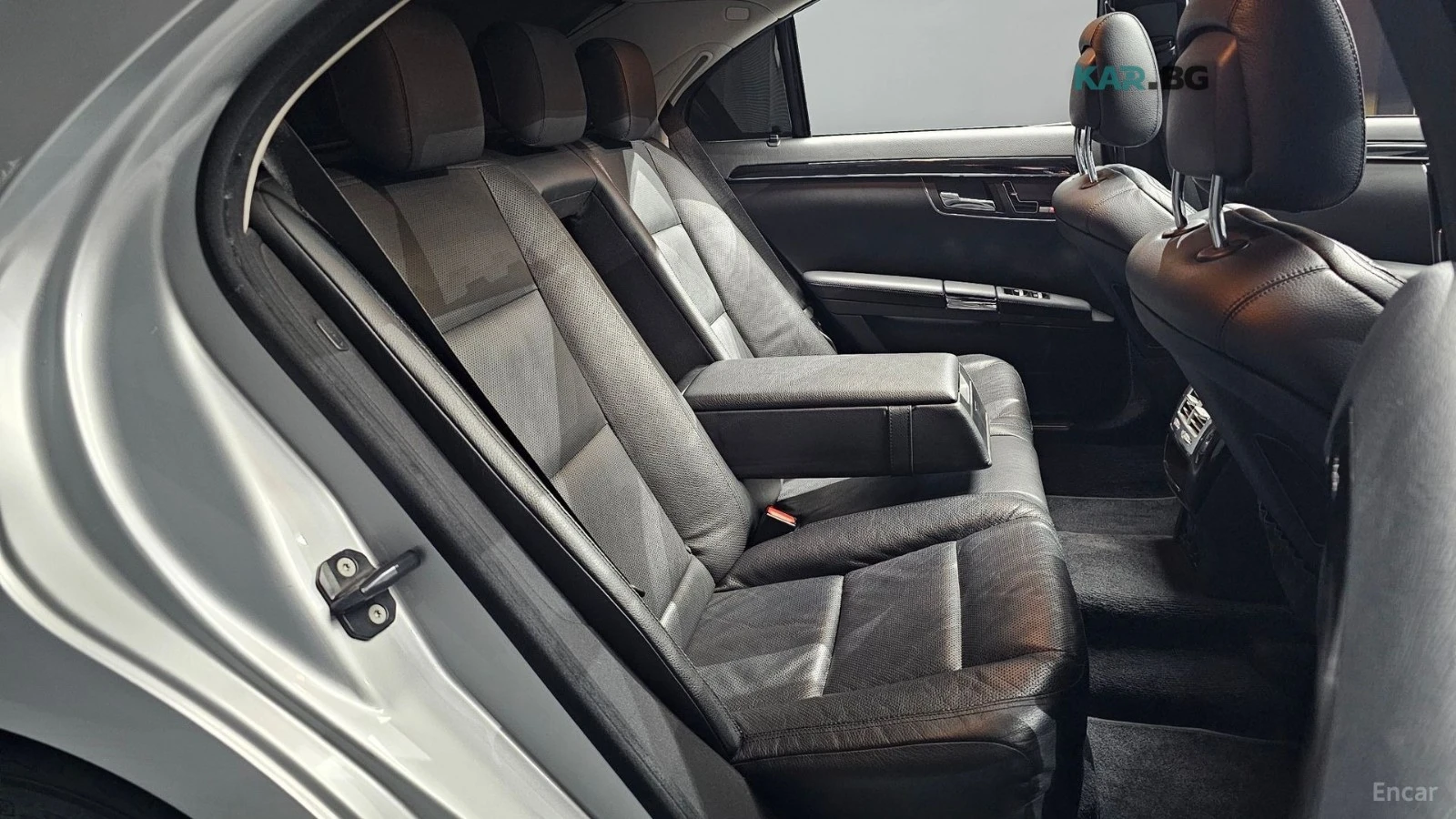 Mercedes-Benz S 350 BLUE TEC* КОЖА* ОБДУХВАНЕ* ПОДГРЕВ* НАВИ* ПАНО, снимка 12 - Автомобили и джипове - 54972872