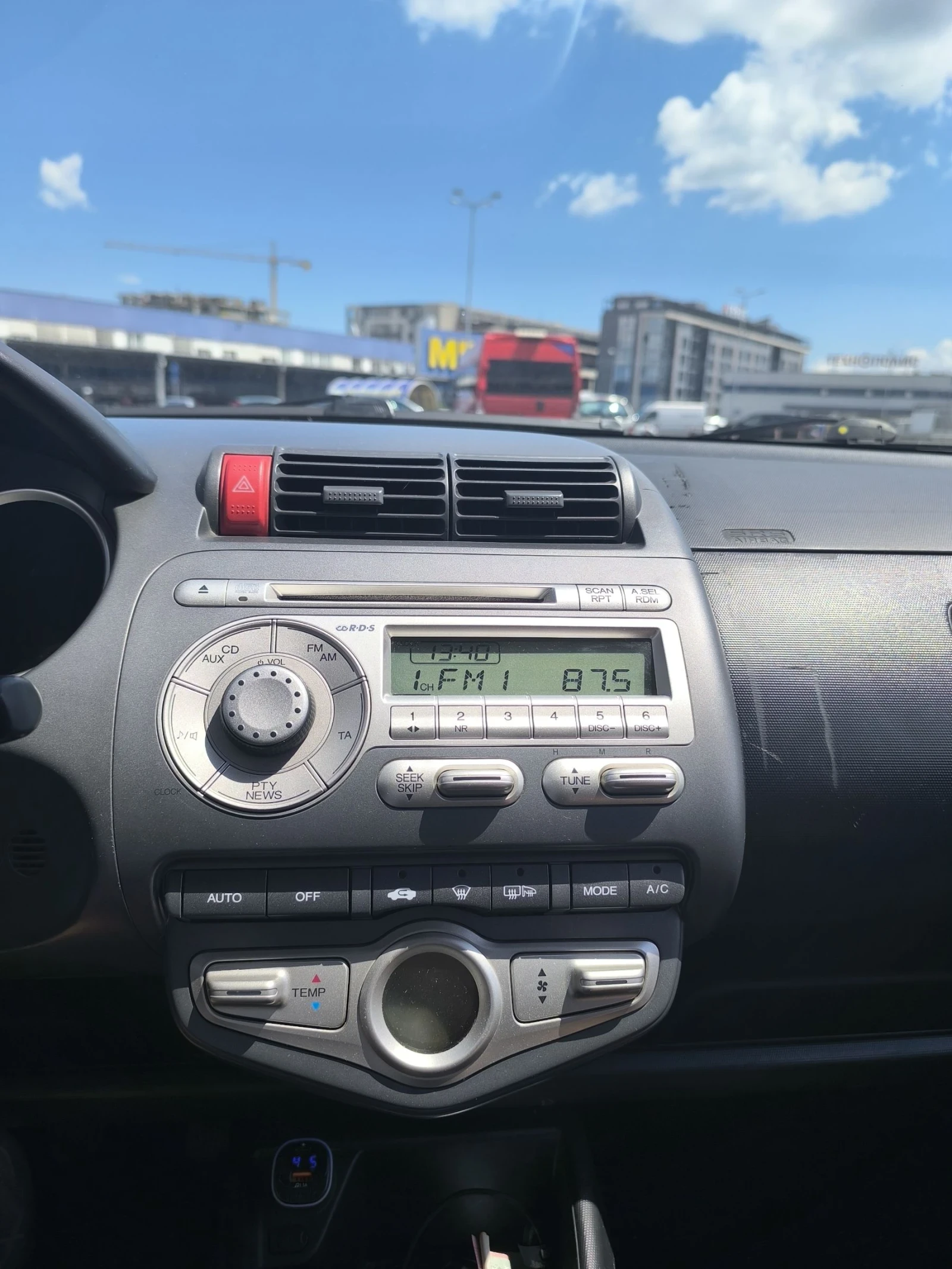Honda Jazz Sport, снимка 14 - Автомобили и джипове - 54989979