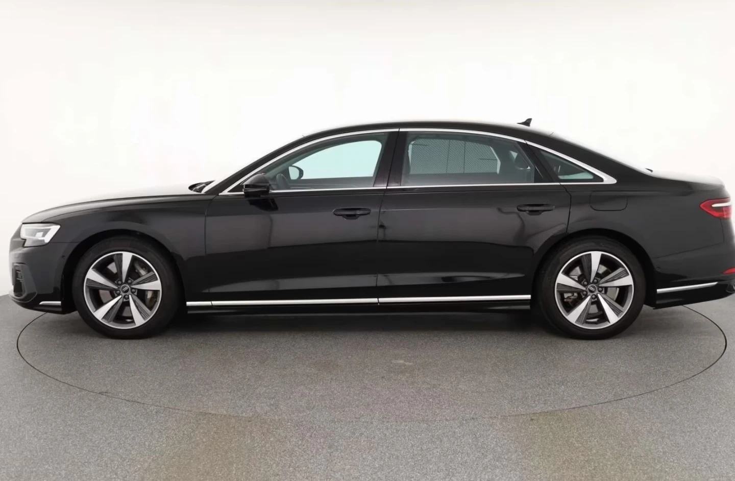 Audi A8 60 TFSIe / LONG/ QUATTRO/ B&O/ HUD/ MATRIX/ 360 /, снимка 3 - Автомобили и джипове - 55240844