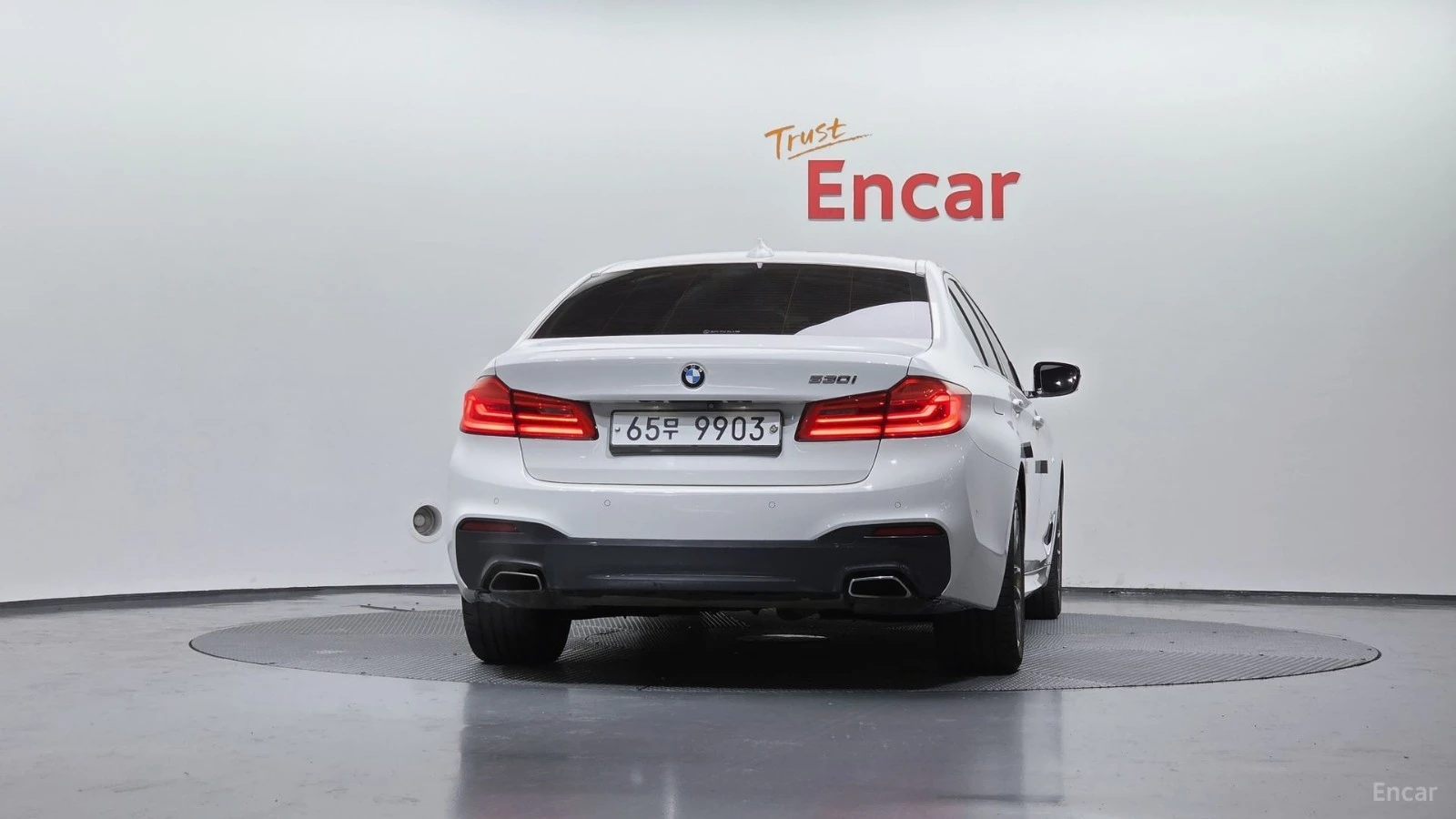 BMW 530 M* ОБДУХВАНЕ* 360 КАМЕРА* ПАМЕТ* HEADUP* ПАНО, снимка 4 - Автомобили и джипове - 55478249