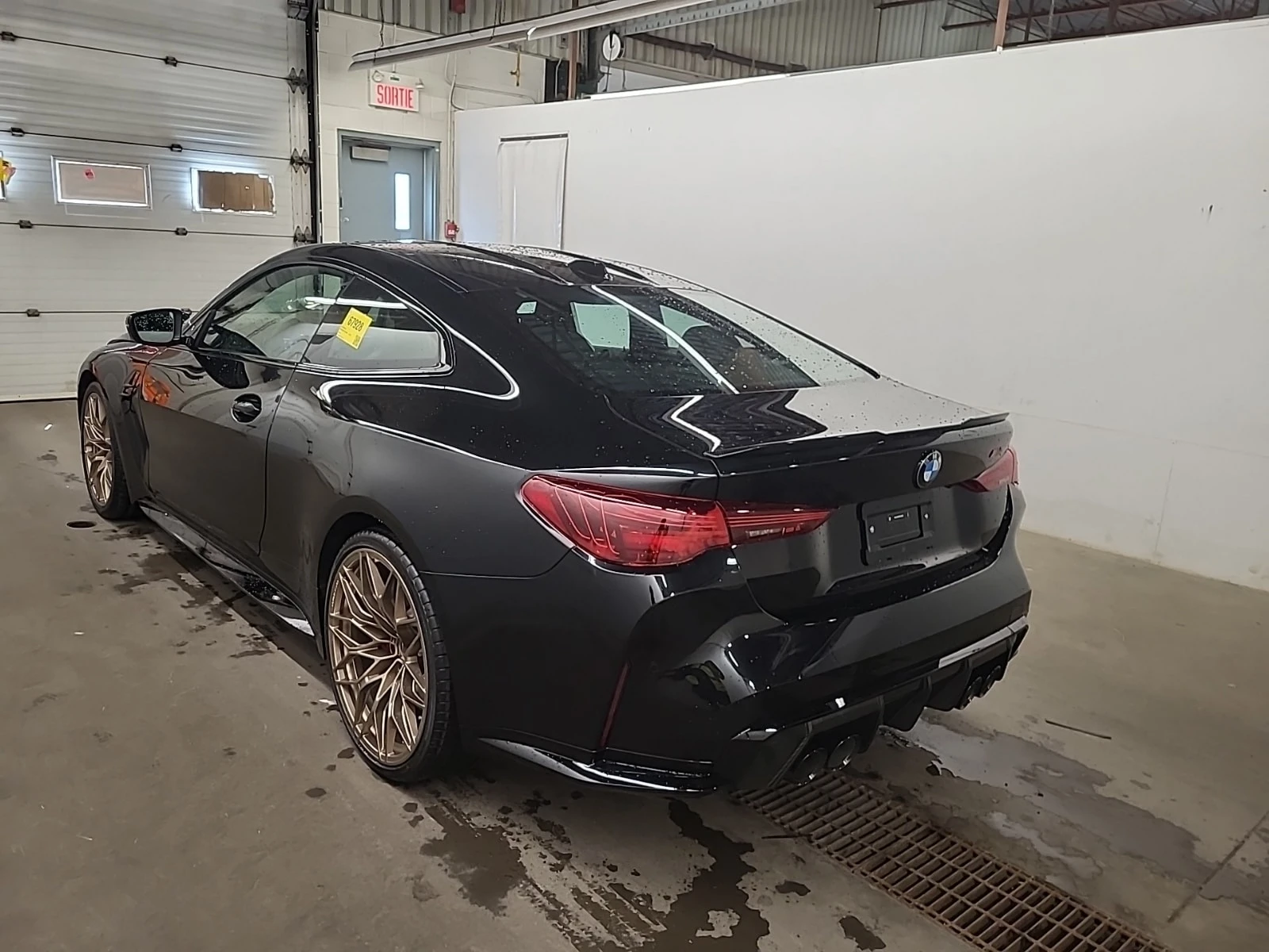 BMW M4 * COUPE* CARFAX* АВТОКРЕДИТ БЕЗ ПЪРВОНАЧАЛНА ВНОСК, снимка 4 - Автомобили и джипове - 55817669
