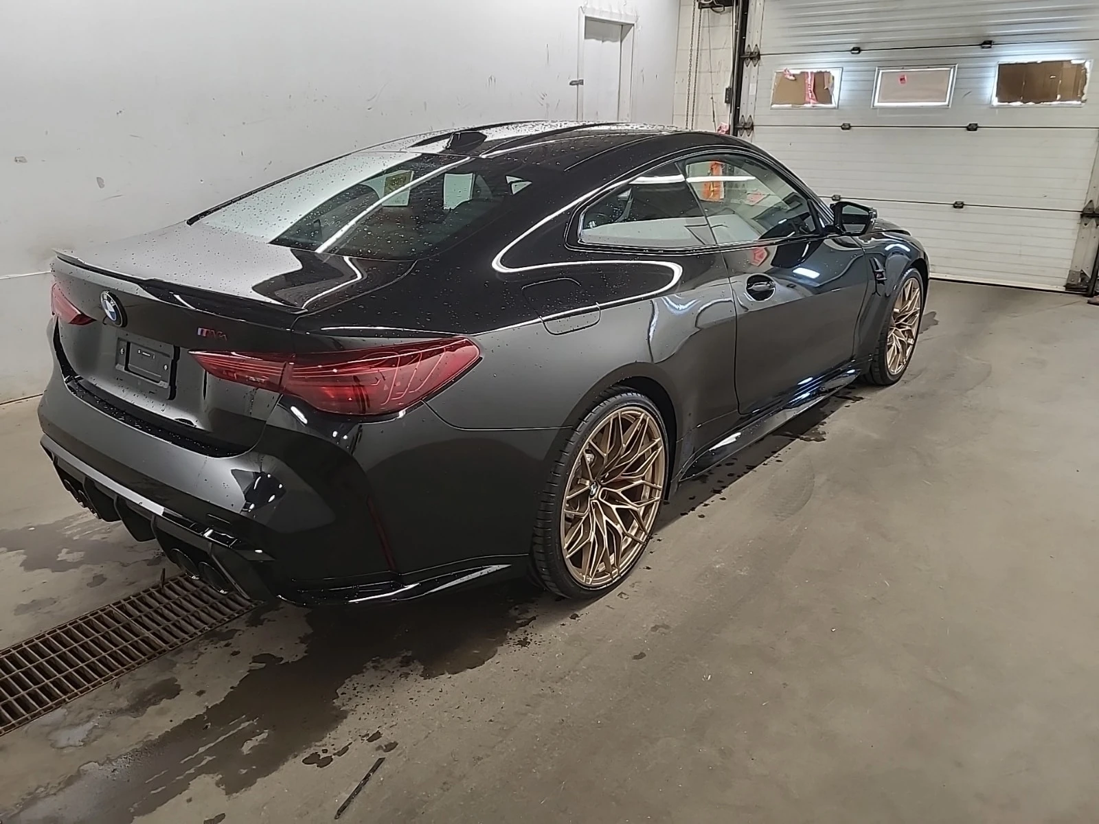 BMW M4 * COUPE* CARFAX* АВТОКРЕДИТ БЕЗ ПЪРВОНАЧАЛНА ВНОСК, снимка 3 - Автомобили и джипове - 55817669