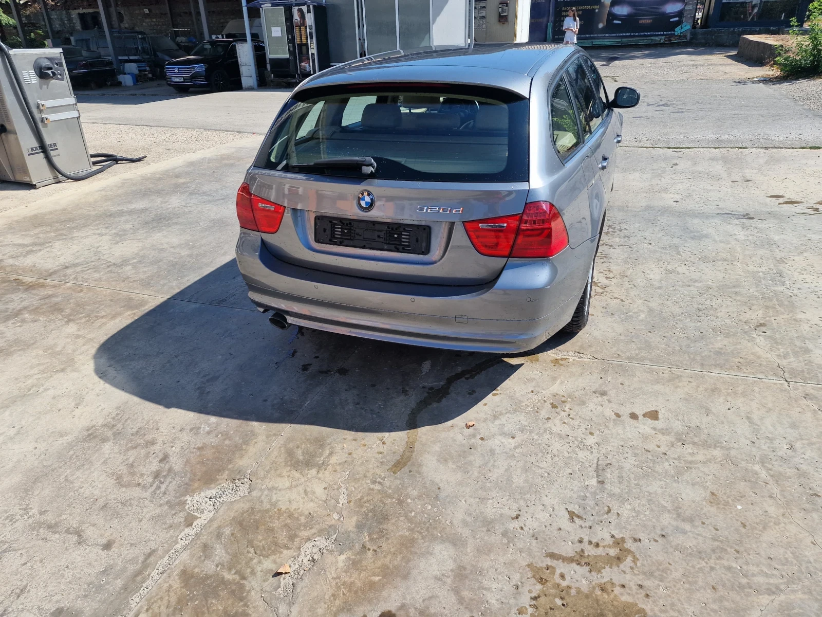 BMW 320, снимка 16 - Автомобили и джипове - 56154894