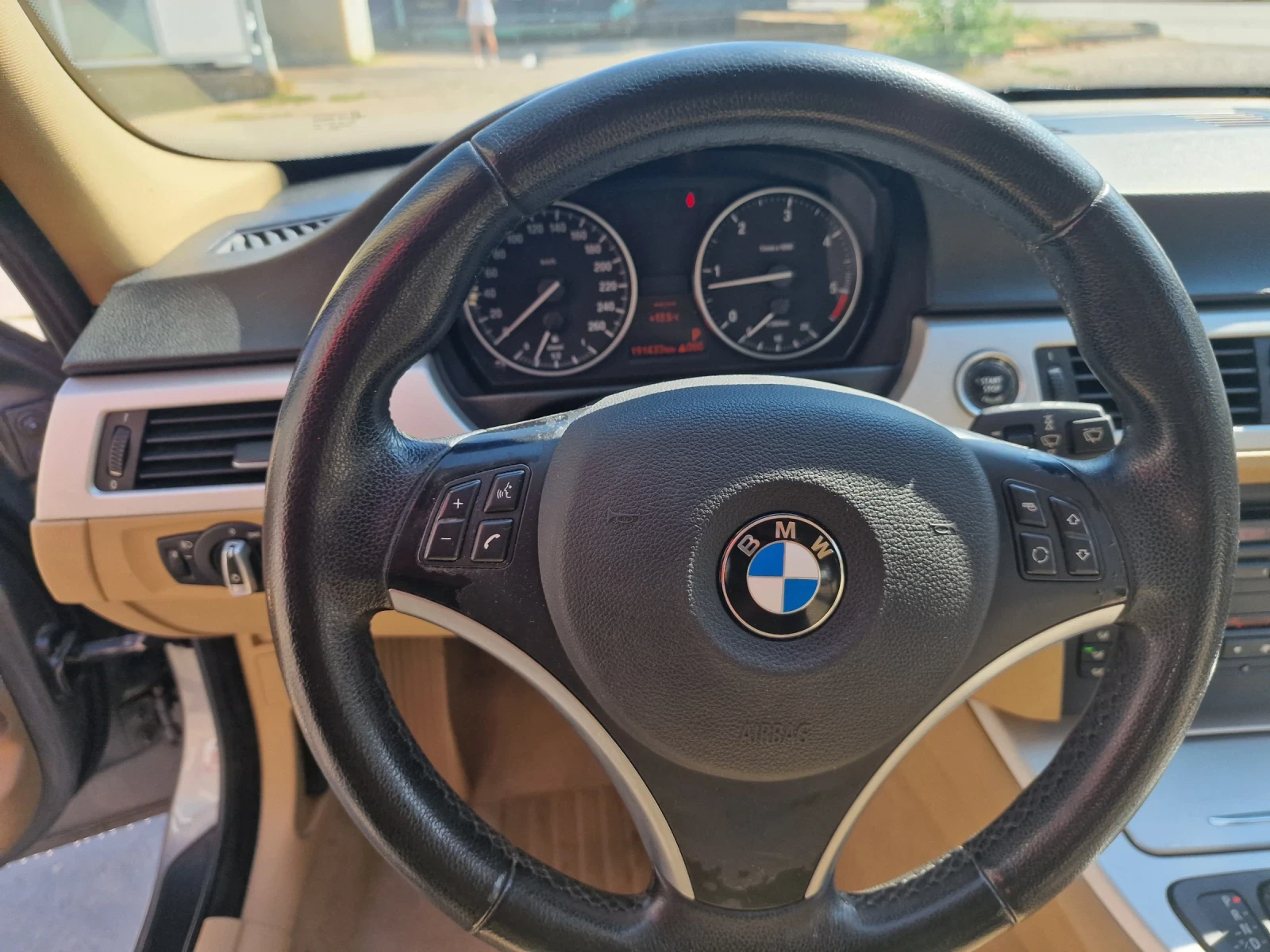 BMW 320, снимка 8 - Автомобили и джипове - 56154894