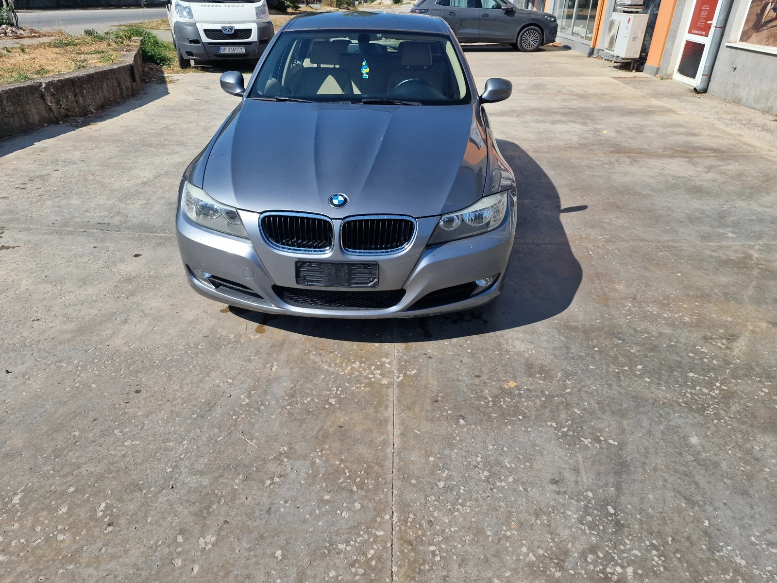BMW 320, снимка 2 - Автомобили и джипове - 56154894