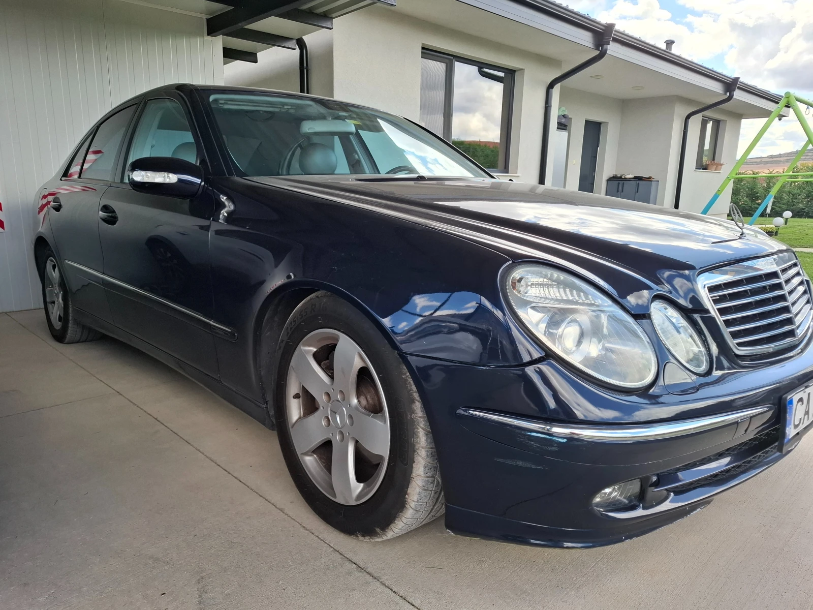 Mercedes-Benz E 270, снимка 2 - Автомобили и джипове - 56191672